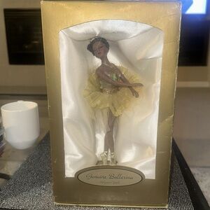 Genuine Ballerina Polyresin Doll – Vintage Style Collectible
